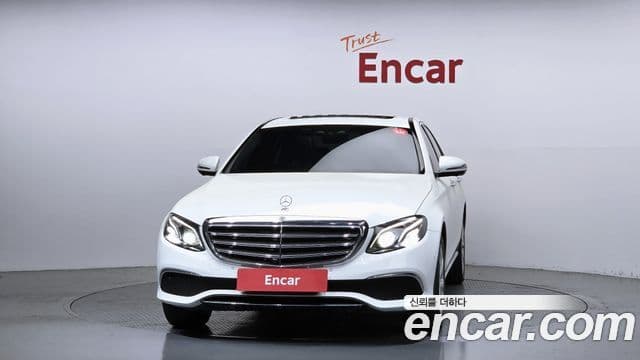 Mercedes-Benz E-Class 2018 — Şəkil 1/20