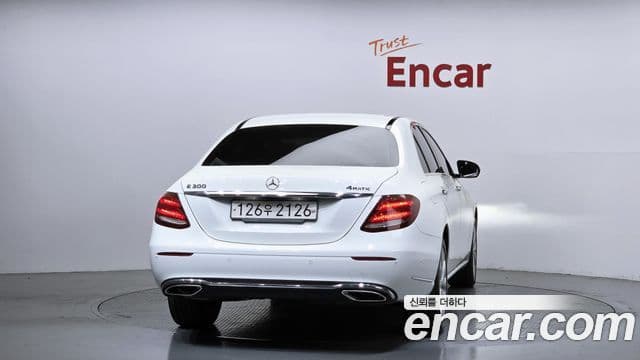 Mercedes-Benz E-Class 2018 — Şəkil 3/20