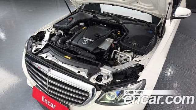 Mercedes-Benz E-Class 2018 — Şəkil 5/20
