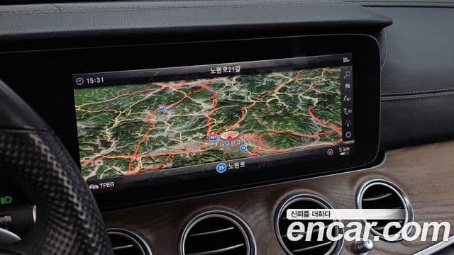 Mercedes-Benz E-Class 2018 — Şəkil 13/20
