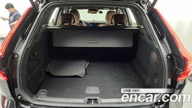 Volvo XC60 2021 — фото 20 из 20