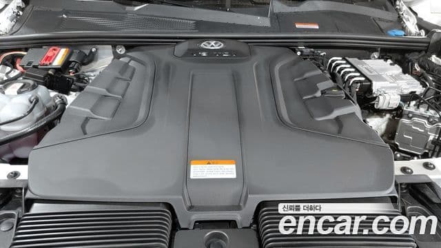Volkswagen Touareg 2023 — Şəkil 9/20
