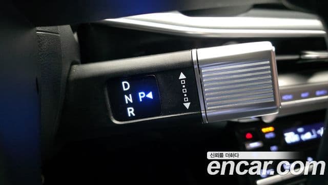 Hyundai Grandeur 2023 — ფოტო 9/20