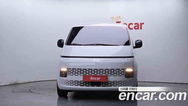 Hyundai Staria 2024 — ფოტო 3/20