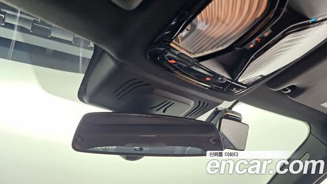 BMW 3 Series 2023 — Photo 20/33
