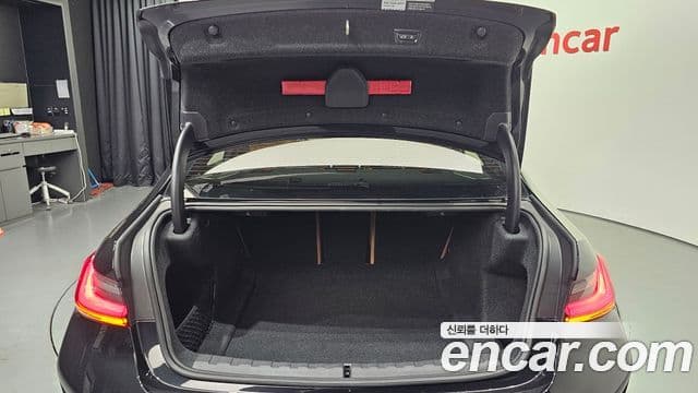BMW 3 Series 2023 — Photo 7/33