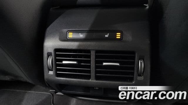 Land Rover Discovery Sport 2022 — Photo 6/36