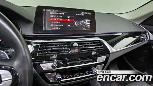 BMW 5 Series 2019 — Фото 15/20