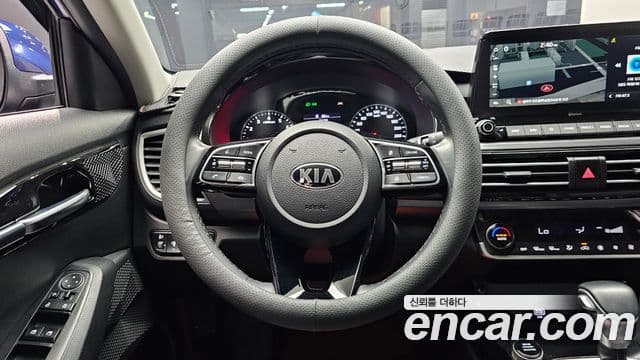 Kia Seltos 2021 — Şəkil 13/20
