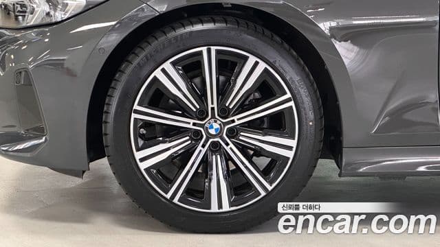 BMW 3 Series 2025 — фото 5 из 20