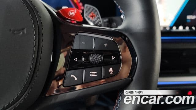 BMW XM 2025 — Фото 19/20