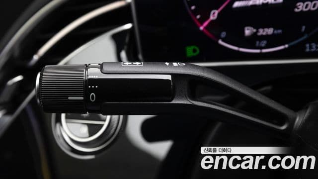 Mercedes-Benz E-Class 2025 — ფოტო 18/20