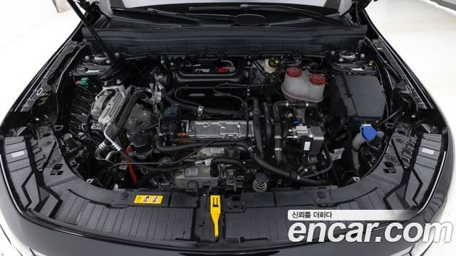 Mercedes-Benz EQB 2025 — ფოტო 16/20