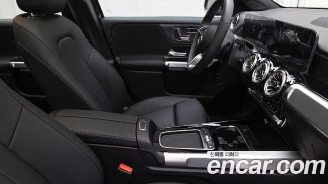 Mercedes-Benz EQB 2025 — ფოტო 7/20