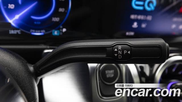 Mercedes-Benz EQB 2025 — ფოტო 6/20