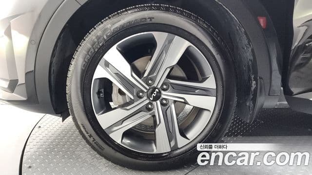 Kia Sorento 2023 — ფოტო 4/20