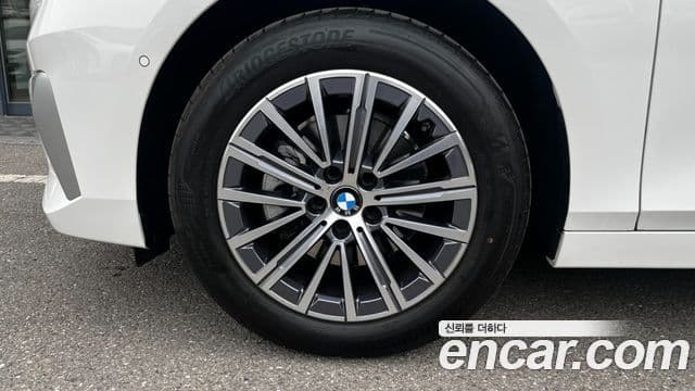 BMW 2 Series Active Tourer 2025 — Фото 4/20