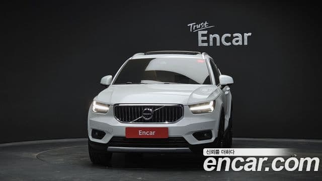Volvo XC40 2019 — Şəkil 3/20