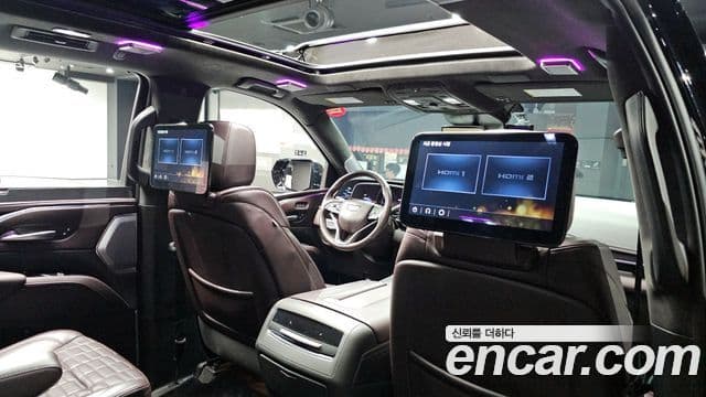 Cadillac Escalade 2023 — Şəkil 17/20