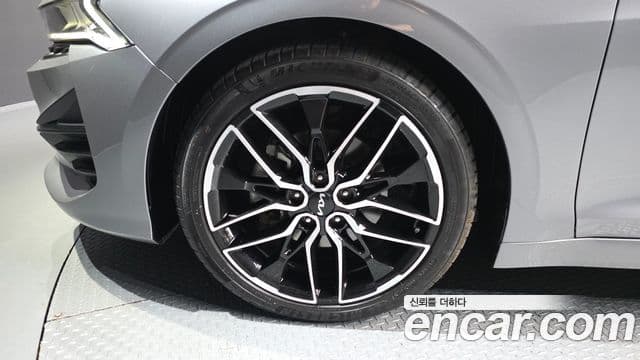 Kia K5 2023 — ფოტო 4/20