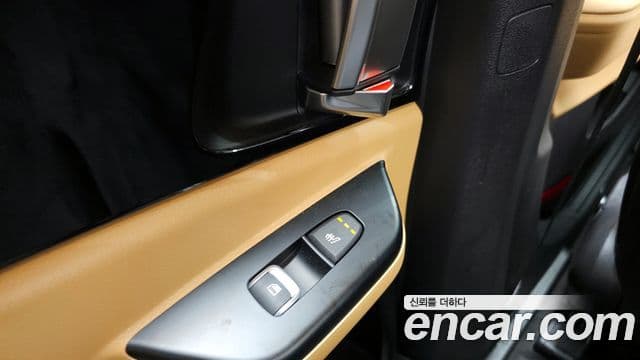 Kia Carnival 2023 — Photo 9/20