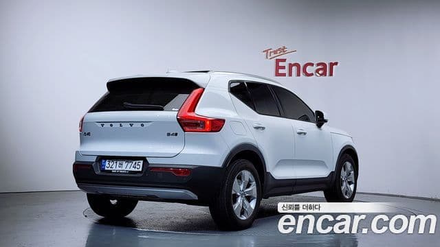 Volvo XC40 2021 — Şəkil 2/20