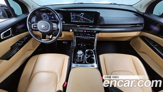 Kia Carnival 2021 — ფოტო 7/20