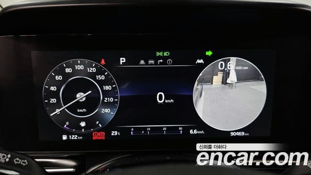 Kia Carnival 2021 — ფოტო 8/20