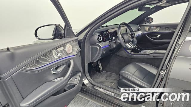 Mercedes-Benz E-Class 2022 — Şəkil 10/20