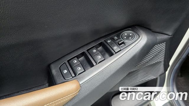 Kia Seltos 2020 — ფოტო 13/20