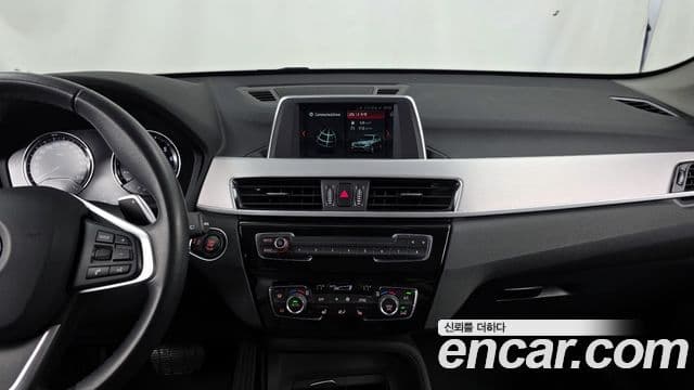 BMW X1 2020 — ფოტო 14/20