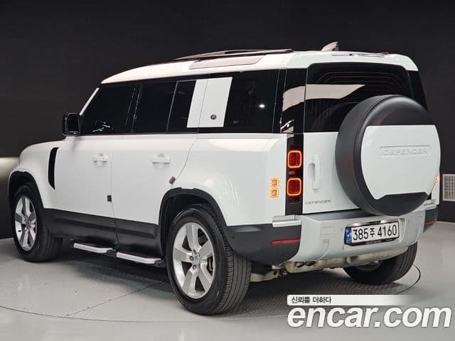 Land Rover Defender 2023 — Photo 9/20
