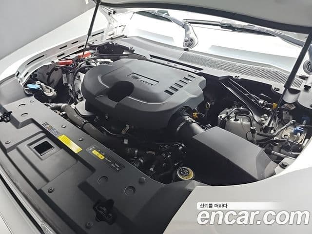 Land Rover Defender 2023 — Photo 17/20