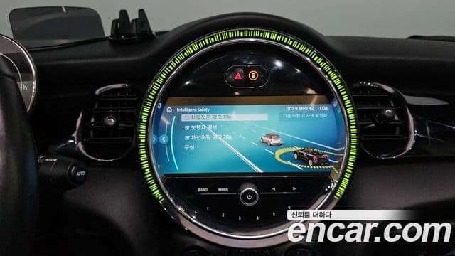 Mini Cooper Convertible 2024 — фото 14 из 20