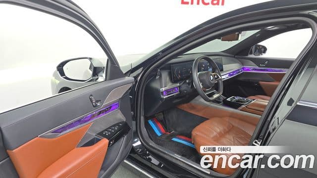 BMW 7 Series 2022 — Şəkil 10/20