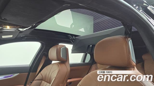BMW 7 Series 2022 — Şəkil 18/20