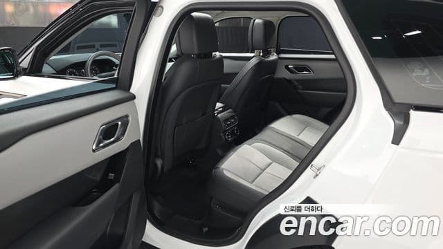 Land Rover Range Rover Velar 2025 — Photo 20/31