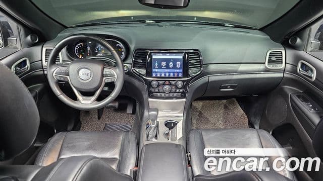 Jeep Grand Cherokee 2019 — ფოტო 7/20