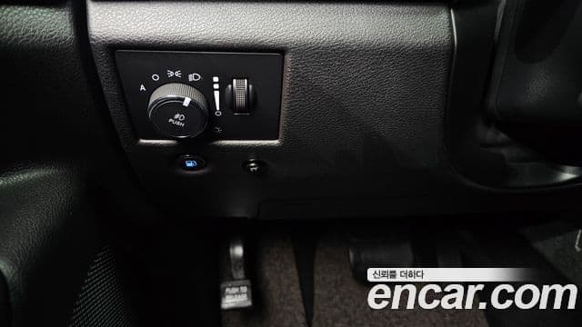 Jeep Grand Cherokee 2019 — ფოტო 18/20