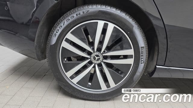 Mercedes-Benz A-Class 2023 — фото 5 из 20