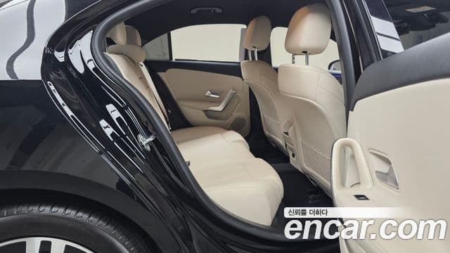 Mercedes-Benz A-Class 2023 — фото 11 из 20