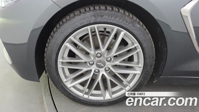 Genesis G70 2020 — ფოტო 5/20
