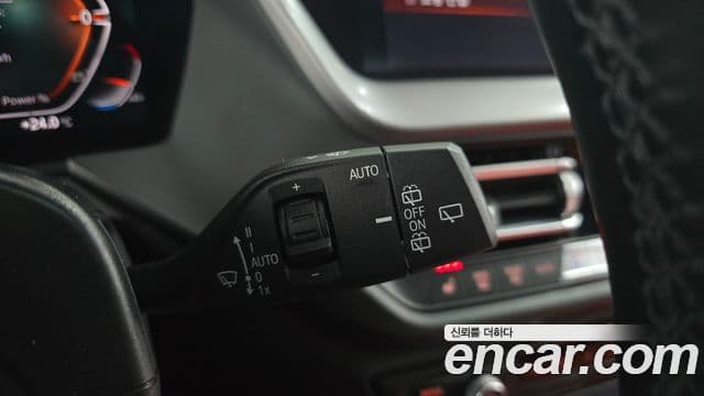 BMW 1 Series 2021 — фото 14 из 20