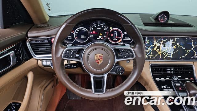 Porsche Panamera 2018 — Фото 14/20