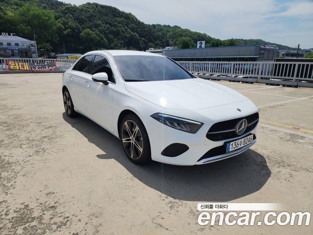 Mercedes-Benz A-Class 2023 — ფოტო 10/20