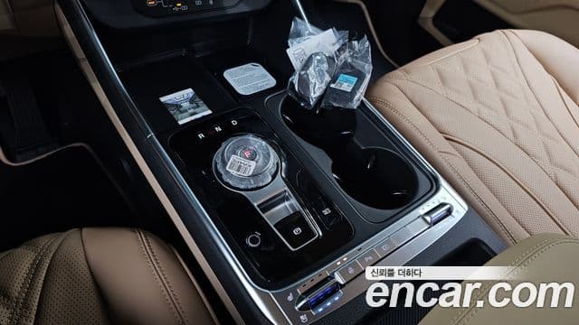 Kia Carnival 2025 — фото 9 из 20