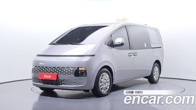 Hyundai Staria, 2025
