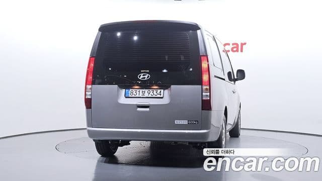 Hyundai Staria 2025 — фото 4 из 20