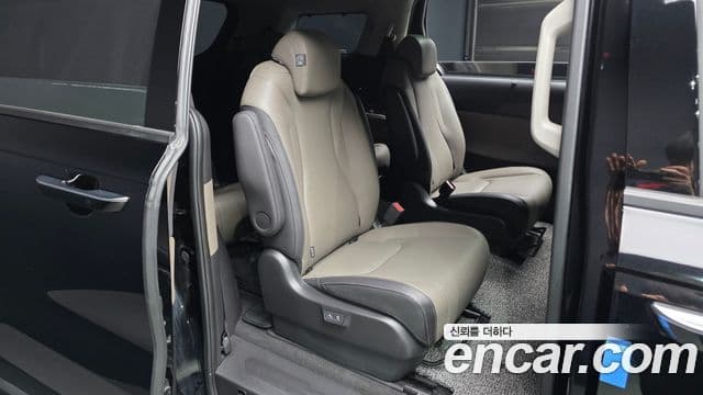 Kia Carnival 2024 — ფოტო 12/20