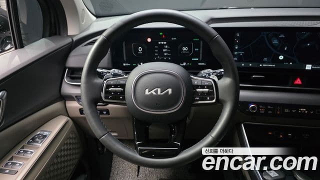 Kia Carnival 2024 — ფოტო 13/20